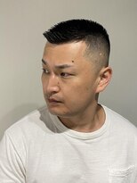 短髪角刈りブロース風フェードショート　床屋　顔剃り