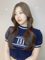 ヴォーグ 大曽根店(VOGUE) 韓国風くびれヘア/センター分け