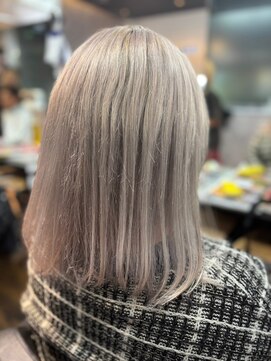 インパークス 金町店(INPARKS) ホワイトグレー［金町駅/金町/白髪染め/髪質改善］