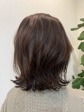 トモニ(tomoni) 肩ハネボブ