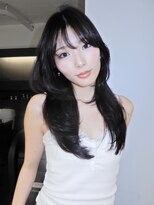 トイ(TOI)&nbsp;レイヤーで魅せる韓国風ロング