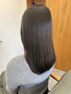 カミヤ エシュ(kamiya esyu) ミディアムストレート