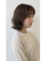 エシカル(ethical) ウェーブ巻きスタイリングのボブスタイル