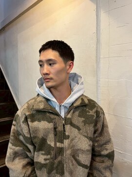 ビーバイエイトジェンツ(Bee by EIGHT GENTS) 刈り上げセンターパート/波巻きツイストスパイラル/心斎橋