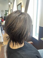 グランミリ(Grand mm) 大人くびれウルフレイヤー外ハネミディ