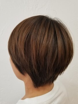 ウィロー(WILLOW) 【WILLOW】 きれいにおさまるノームコアショート (小玉泰基)