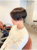 センターパートモテ髪マッシュ前下がり流行ショート束感フェード