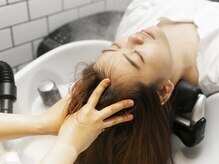 <美髪STEP7>施術内容：しっかりオイル頭皮マッサージ→マッサージシャンプー→スチームトリートメント