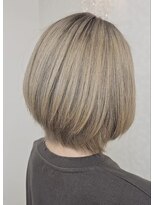 ヘアーアンドメイク ドレス(DRESS)&nbsp;大人気　ベージュカラー