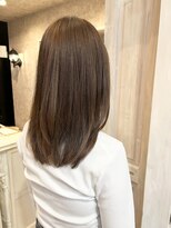 キャアリー(Caary)&nbsp;福山美容室Caary くすみブラウン顔まわりレイヤー韓国風20代
