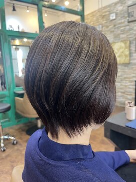 ヘアーラウンジ アンフィ 井土ヶ谷(Hair Lounge Anphi) シンプルショート