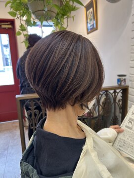 美容室リンウッド 前下がりレイヤーボブ