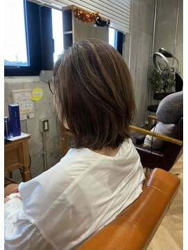 リーノ(Liino) 白髪ぼかしハイライトカラー