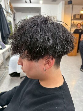 フゥ 宇都宮戸祭(FeU) 宇都宮メンズカットメンズパーマ波巻きスパイラルパーマツイスパ