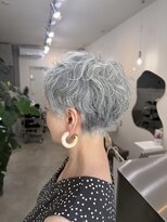 ソソ(soso)&nbsp;刈り上げショート大人のショートヘアベリーショート40代50代60代