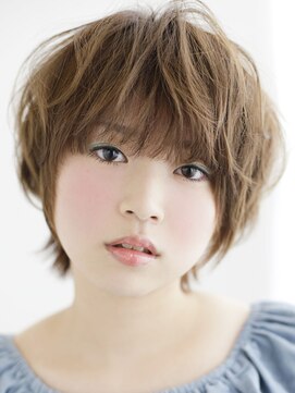 ヘアメイク トゥエンティワン エミオ狭山市店(HAIR MAKE Twenty One) カジュアル×ガーリーショート