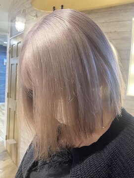 ヘアサロン ドット トウキョウ カラー 町田店(hair salon dot. tokyo color) [@mnmi__0123] ホワイトベージュ[町田駅]ペールベージュ