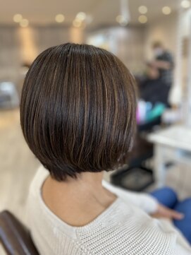 オレのカット ワタシのカラー 前下がりショートボブ