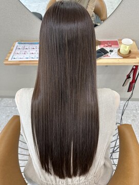 シカ 神戸三宮元町店(Cica) 神戸　三ノ宮　元町　髪質改善　 透明感カラー