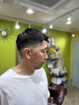 シースティア(siistia) 《フェード×アップバングショート》