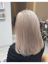 天神美容室&nbsp;ダブルカラー／レイヤーカット／ハイトーン