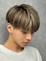 マッシュブリーチハイトーンハイライトスパイラルツーブロック