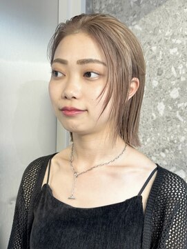 サンク 原宿 表参道(cinq) ダメージレスなブリーチカラーで作るグレージュカラー