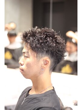 キングスマントーキョー 三鷹店(KINGSMAN TOKYO) スパイキーパーマ