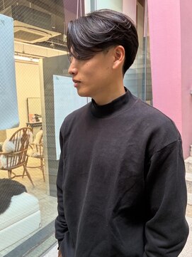 ピア ヤクイン(Pia Yakuin) 斉藤指名 毛流れセンターパート