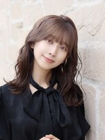ラモードイワイインターナショナル(La Mode IWAI international)&nbsp;前髪顔まわりが可愛いミディアムレイヤー