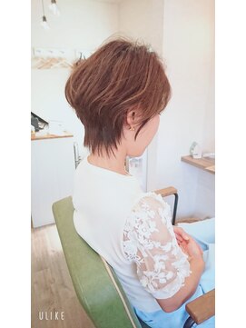 ミエル(miel) 【hair design miel】大人ウルフショート