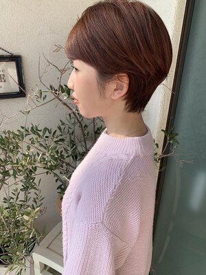 女性らしさを引き出すショートカットで上品ヘアに前髪や顔周りの髪もミリ単位までこだわりあり！