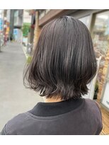 ローラン(LOERUN) 【LOERUN】 グレイカラーレイヤーボブ