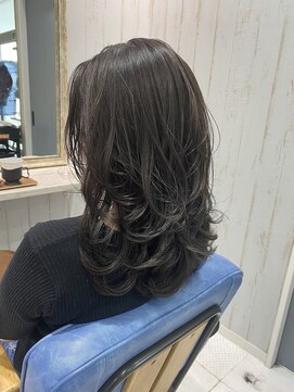 モエバイアリア(Moe by aria) ロングネオウルフレイヤー