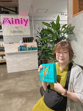 ミニィバイミラーズ(Miniy by Miroirs) ショートウルフ