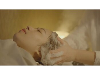 ナトゥーラ 八事店(Natura)の写真/頭皮環境を整え頭皮の正常化を導く！髪のことを一番に考えたヘッドスパ。癒しのマッサージをご堪能ください