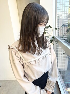 イル(ill) オリーブカラー　オリーブブラウン　外ハネ　簡単アレンジ