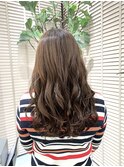ショコラブラウン　艶髪セミロング　コテ巻き風パーマ