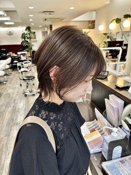 庵 ヘアー(hair) 小顔ショートウルフ×グレージュ