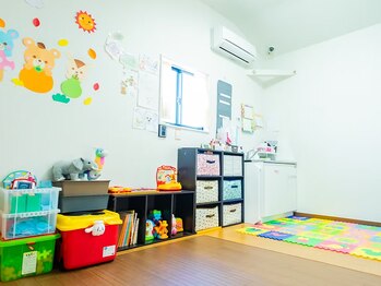 アルピナ 前橋店(alpina)の写真/子育てママパパにおススメ★ご家族でのご来店も大歓迎です♪気兼ねなくサロンタイムを楽しめる♪