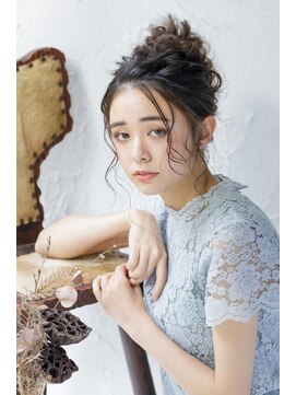 シャルメ 東京駅前(CHARMER) お食事におすすめ！大人なルーズアップ