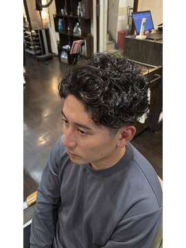 オムヘアーバイグルーマーズ(HOMME HAIR by GROOMER/S) メンズラルフカール　HOMMEHAIR2nｄ江ヶ崎