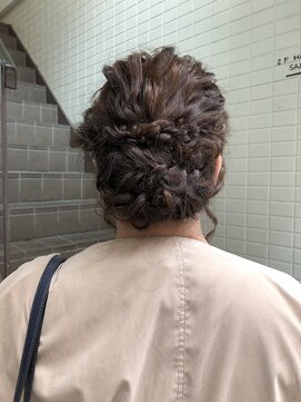 アンプレヴーアジュテ(Impre'vu ajoute) 2次会アレンジ【編み込みスタイル】