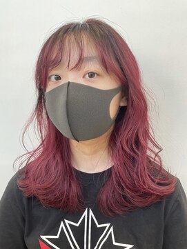 バズ(BUZZ) ラフにかわいいグラデーションピンク/ブリーチ【BUZZトワダ】