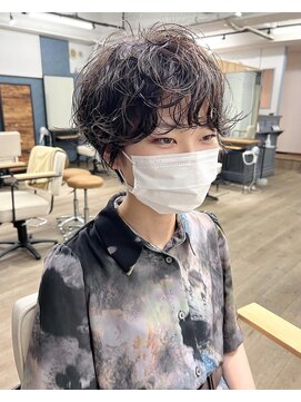 ルアン 上通り(ruen) 熊本 ショートカット 大人ショート ruen 上通り 右田莉奈