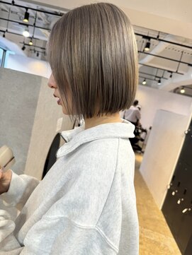 メリー オオサカ(Merly Osaka) ハイトーンと中明度の間！優しくて柔らかいベージュ