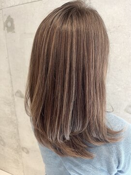 プラスシー(+C) 脱白髪染めでグレージュに！福岡ハイライト/薬院脱白髪染め