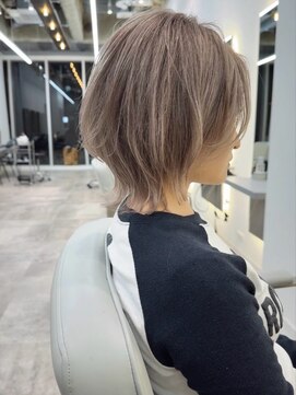 ダブルトーキョー シブヤ(W-TOKYO SHIBUYA) ミルクティーベージュ×ネオウルフ　ウルフカット　ウルフ