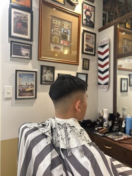 カムレイドフォーライフ(COMRADE 4 LIFE) サイドパート　ミドルフェード