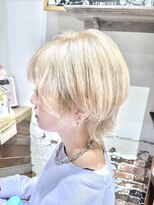 ビューティーマーケット アングゥ(BEAUTY MARKET ungu) ホワイトベージュ　ウルフスタイル